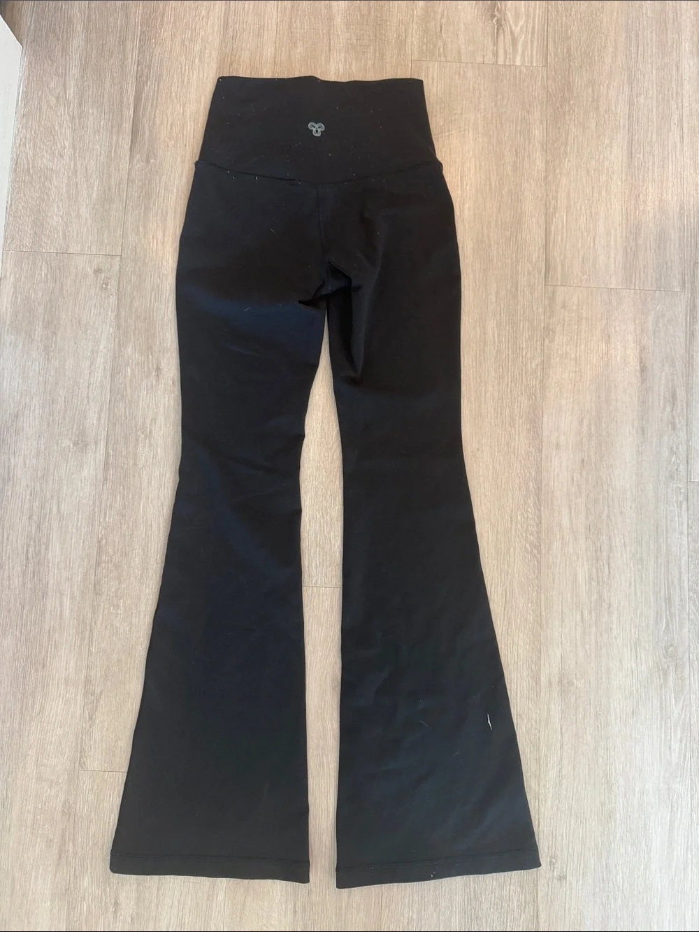 Aritzia TNA Black Flare Leggings XS - Picture 2 of 3